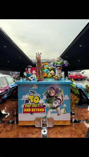 A special and unique send off for a beautiful young man❤️🧩 The team at Forever Together was honoured to be apart of Aiden’s final journey. And definitely made it one to remember. Aiden absolutely loved Disney so we as a team dressed for the occasion ❤️ The family have given us permission to post ❤️#fyp #funeral #toystory #disney #forevertogether