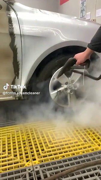 Ultimate Steam Cleaner Guide for Deep Motorcycle Cleaning