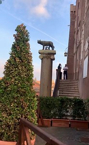 41K views · 8.2K reactions | Il Campidoglio, la lupa capitolina e il Foro Romano. Buonasera Roma✨❤️‍ | Passione Romana | Facebook