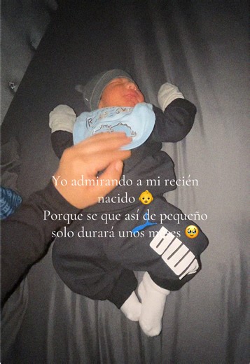 Admirando a Mi Recién Nacido: Momentos Especiales