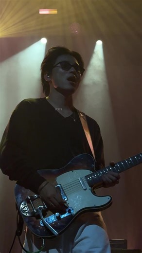 Engaging Light Outro for Wave to Earth Fans