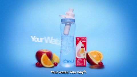 Cirkul 22oz. White Stainless Steel Water Bottle Starter Kit with Blue Lid, 2 Flavor Cartridges (1 LifeSip Fruit Punch and 1 FitSip Mixed Berry) No Sugar, Zero Calorie Drink Mix