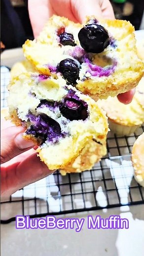 These Blueberry Muffins Melt in Your Mouth 🤤