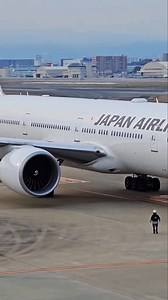 Starting up the mighty GE90-115B on the Boeing 777-300ER — that deep, thunderous roar says it all. Nothing compares to the sound of pure power coming to life. #GE90 #B777300ER #Boeing777 #JetEngine #AvGeek #EngineStart #TripleSeven #JetEngineSounds #AviationLovers #PlaneSpotting #GEAviation #PowerOnWings | Aviation Gallery