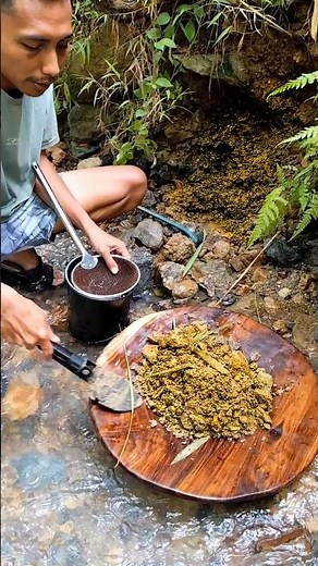 Looking for gold. Here is a simple way to sift river soil to find gold!