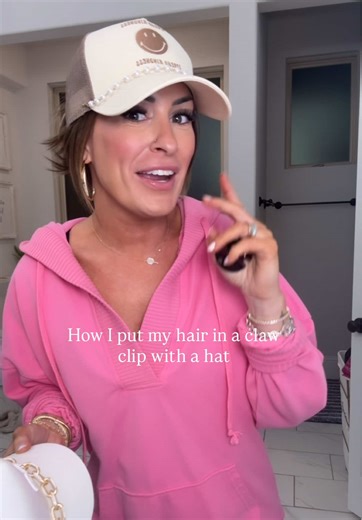 Here is a tutorial on how I wear my hats with a claw clip! Majority of my hats are from American Eagle, Altar’d State, Etsy, and Alo. My hat chains have come from various places mainly Etsy, Boutiques, and the Rodeo. It matters what clip you use so if you’ve tried this method try it again with a different clip! It’s a little trial and error but once you find out what works for your hair it’s a game changer! #hairtutorial #sportsmom #momblogger #woodlands #truckerhats