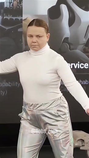 Faraday Future announces the sale of two humanoid robots in Las Vegas, with the presentation opening via a staged robotic dance performance. The company positions itself as aiming to become the first US firm to deliver humanoid and bionic robots, signaling intent toward commercialization amid heavy emphasis on presentation and branding. #robotics #humanoid #engineering #roboticsnews #ai