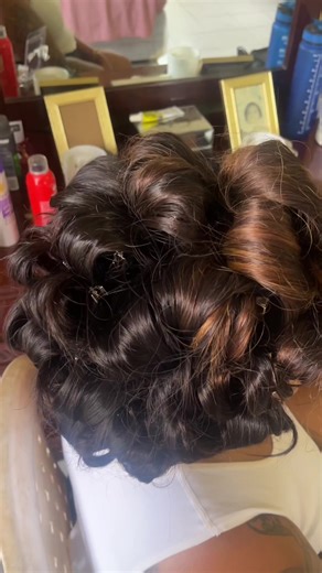 Mastering Barrel Curls: Tips to Shine