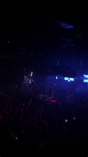 Exploring the Art of LP Sampling in Music