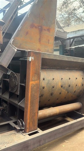 Semi-finished concrete mixing plants nearing shipment! Workshop final prep