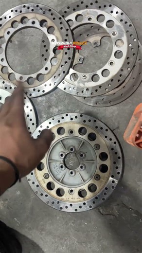 How disk plate paint 🙏❤️🤩proper work #royalenfield #rupendrabulletworkshop #paint