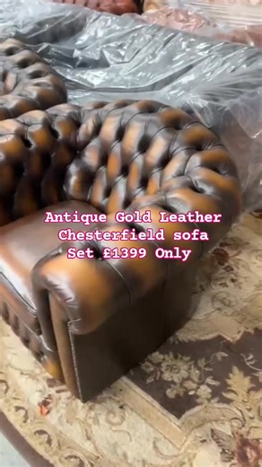 🔥 Antique Gold Leather Chesterfield Sofa Set – A True Showstopper 🔥 Bring timeless elegance and pure luxury into your home with this stunning Antique Gold Leather Chesterfield Sofa Set — the ultimate blend of classic British craftsmanship and modern sophistication. 🛋 Set Includes: 1 x 3 Seater Chesterfield Sofa 2 x Matching Armchairs Handcrafted to perfection, this beautiful set features deep button tufting, rolled arms, and premium antique gold leather with a rich vintage patina that only ge