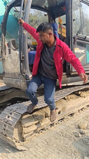 excavator funny video.Excavator Operator Gone Crazy 😂 #FunnyWhen Excavator Becomes a Comedian 🤣