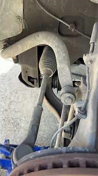 2006 Jeep Commander V8 4.7L 2WD How to replace Front Brake Pads