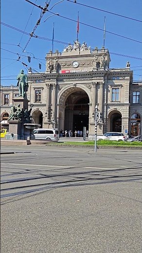 Zürich HB (Hauptbahnhof) - Switzerland's largest train station #travel #switzerland #explore #shorts