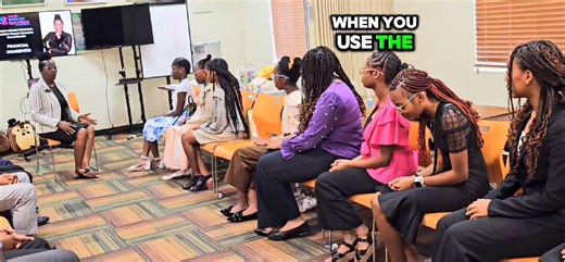 HOW A LADY SITS It is always important, to know how to sit as a lady to ensure you do not expose your undergarments, thighs, etc. Being a lady is a lifestyle and not conditional by what you where. Therefore, even if you're wearing pants, a lady keeps her legs closed and sits properly. #sittinggracefully #gracefully #beingalady #etiquette #selfrespect #howtobealady | From the Inside-Out School of Etiquette, LLC