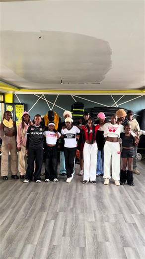 Siaka Siakaaa dc: @THE CLUSTER KE #kids #houseofbluekids | siaka dance challenge