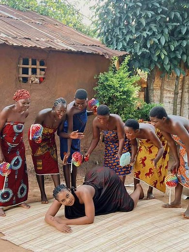 Mesmerizing African Waist and Booty Dance | Jane Menaa