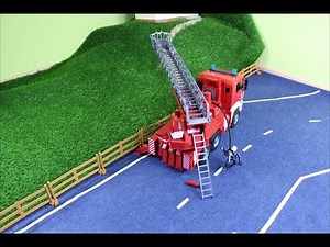Der Feuerwehreinsatz mit dem Bruder Feuerwehrauto (Fire-fighting with a Bruder fire truck)