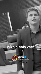 VEREADOR VAGABUNDO TENTOU ME CONSTRANGER E OUVIU O QUE NÃO QUERIA! ​O vereador Lucas Pavanato tentou me intimidar hoje no plenário, gravando vídeo na frente do púlpito enquanto eu falava. Pois eu aproveitei a câmera dele para dar o recado: ele não trabalha, ele só causa! ​Enquanto a gente luta por uma São Paulo mais justa, o projeto dele do dia é tentar acabar com as cotas nos concursos públicos da nossa cidade. É um ataque a um direito conquistado com muita luta do povo negro! ​As cotas são fun