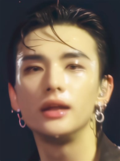 This sound is so good 😩 . . TikTok is just a simple edit #hyunjin #hyunjinedit #fyp #stay #suzywix