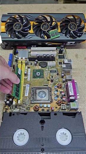 “How NOT to Install a GPU#pc #computer #building