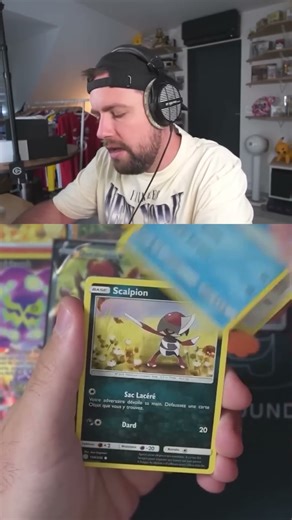 J'ouvre un Booster Eclipse Cosmique à 60€ 🌒