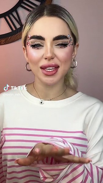 Expressive Hand Gestures Explained in Simple Terms