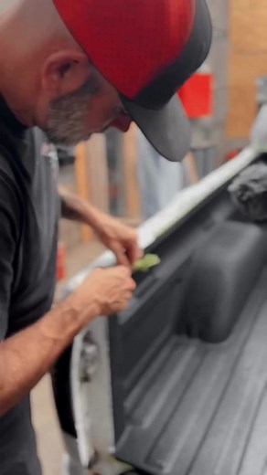 “The @poppyspatina spray in bed liner was super easy to apply and looks great” 💪✨ 👉 @TheJourneyHQ Only at poppyspatina.com ✨ #wipeonclearcoat #poppyspatina #poppysdetail #doityourself #diy #ne1candoit #trending #classictruck #classiccars #viral #fyp #patinatruck #bedliner #truckbedliner #thejourneyhq #poppyspatina #obschevy #projectobs