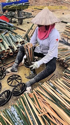 Splitting Bamboo with Precision: The Art of Traditional Craftsmanship