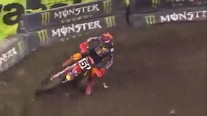 450 Main Event highlights from Round 12 of the 2022 Supercross season - Seattle 🏁 Full Video playing HERE: https://lwmag.co.za/monster-energy-supercross-2022-rnd12-seattle-highlights Top 3 🥇 Eli Tomac 🥈 Jason Anderson 🥉 Marvin Musquin #Supercross #MonsterEnergy | LW Mag