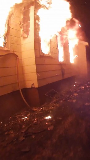 Does your crew perform a 360-degree size-up when arriving at the scene? A quick trip around the building can illuminate key factors related to victims, building access, and fire location. 🔥 Check out this visual demonstration of the 360 by the first due truck officer working at a house fire. When completing the 360, make sure to identify: 1️⃣ Any changes to the building's height, configuration, or layout. 2️⃣ The presence of a basement or crawlspace and its conditions. 3️⃣ Stability issues or a