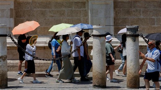 First summer heat wave of 2025 hits southern Europe