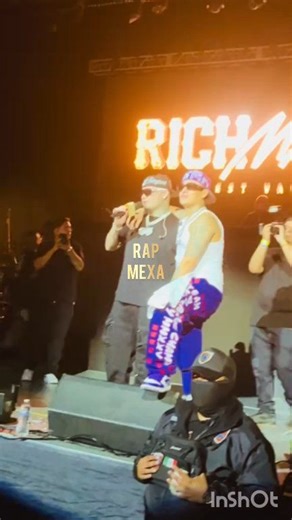 137K views · 2.2K reactions | Gera mx -Yo no soy de escribir en el pi…che Facebook como señora, yo me meto al estudio y los desbarato en una rola. Para posteriormente interpretar la canción 250K dirigida precisamente para Santa Fe Klan #SantaFeKlan #GeraMx #Alemán #rapmexa #fblifestyle | † Rap Mexa † | Facebook