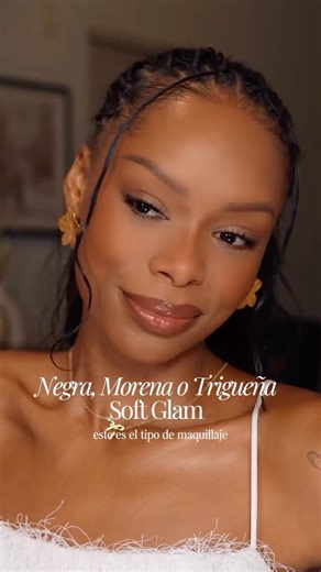 Jenni Arizala on Instagram: "Soft Glam para Negra, Morena o Trigueña que siempre funciona!! Apréndete este maquillaje, queda perfecto con cualquier outfit y sirve para cualquier ocasión! En verdad queda muy lindo ✨ Productos Suero @glowrecipe Contorno de ojos @yslbeauty Base “Cadiz” @narsissist Bronzer en polvo “Laguna 04” Rubor en polvo “orgasm rush” Rubor “65” @giorgioarmani Corrector “caramel corn 5.1” @hudabeauty Paleta de bronzer en crema @mphbeauty Pestañina panorama @lorealparis Delineado