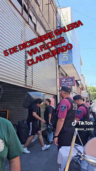 Clausura en la Galería Avellaneda: Un día complicado