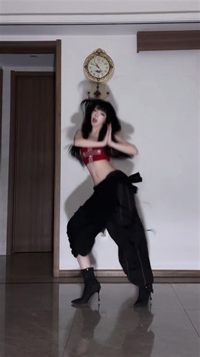 SaWaDiKa - LISA | Dance Challenge K-pop In Public