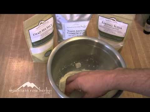 How to Make Herbal Tooth Powder