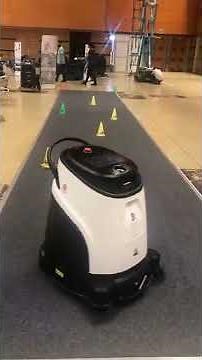 Vacuum 40 | Gausium Industrial Robot Vacuum Obstacle Avoidance Demo