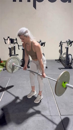 Supine Grip Barbell Bent over Row