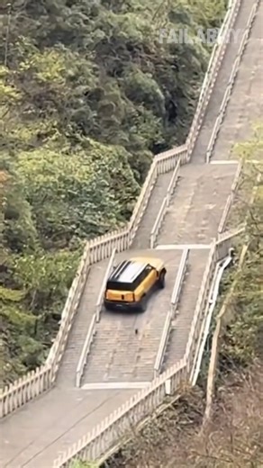 FailArmy on Instagram: "This would make me crash out 😭🤬 #fail #funny #viral #comedy #crashout #embarrassing"