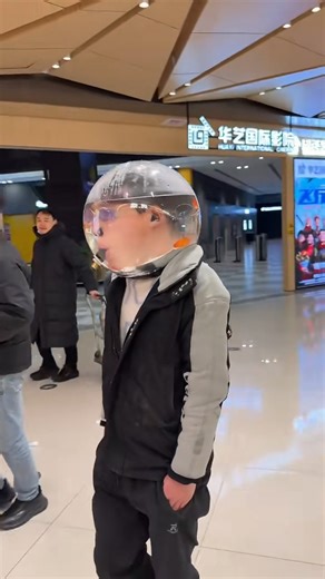 Shanghai Daily on Instagram: "Is this guy secretly cosplaying as #spongebob? The resemblance is a little too strong 😂 #CosplayVibes #spongebobenergy"