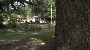 'Close it up or fix it': Jacksonville homeowner says ditch causing damage, problems to her property