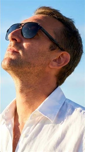 ANDRÉ - SAUVE-MOI (AUDIO OFFICIEL) #André #SauveMoi #Musique #Chanson #PopRock #Rock #Pop #France