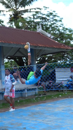 cross smash #sepaktakraw #takraw