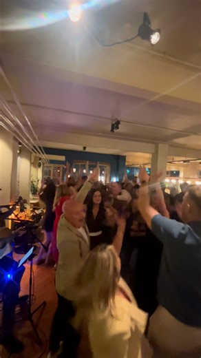 Showcase (Party)(Duo)