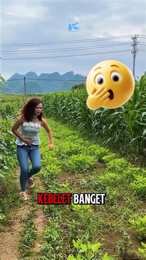 This woman panicked because she really needed to pee ⁉️🤔#shorts