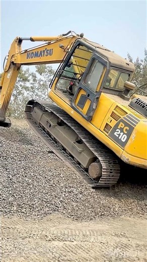 Pc 210 machine 😜😜 #viral #ytshorts #shortvideo #trending #funny #subscribe #edit #loader ￼