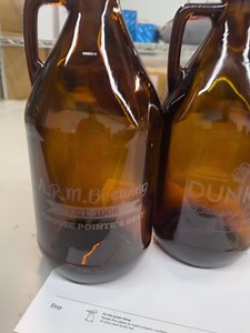 Personalized Engraved Beer Growler Add Your Logo 64 oz Double Wall Stainless Steel Vacuum Insulated Bottle for Beer