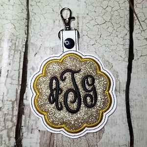 Circle Snap Tab Monogram Applique Design, in the Hoop Key Fob Embroidery, Bag Tag - Etsy